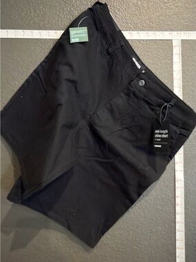 RSQ Black Mid-Length Chino Shorts